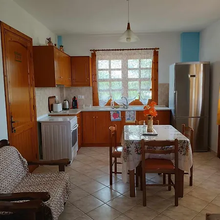 Theodosis Apartamento